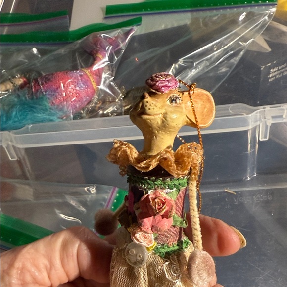 Katherine's Collection Mouse Figurine with Pink and Gold Details - Picture 3 of 7